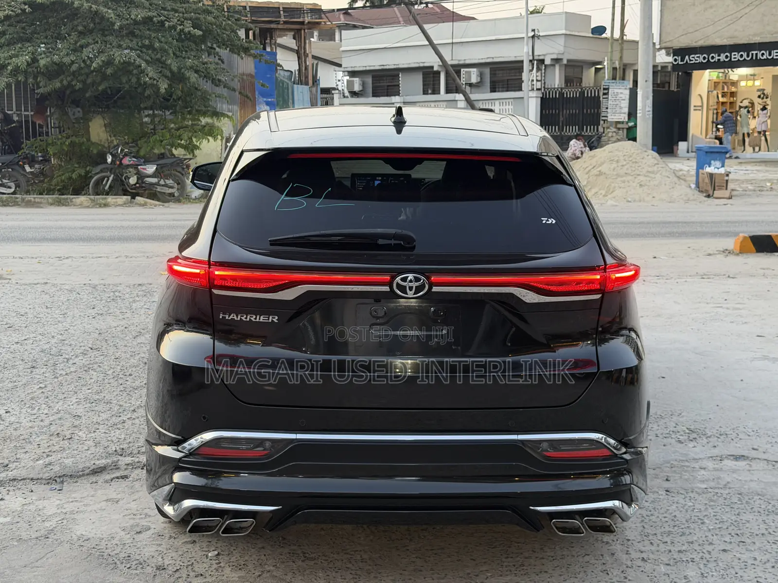 Toyota Harrier 2.0 2020 Black