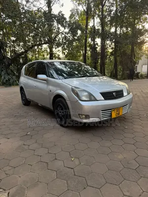 Toyota Opa 2002 Silver
