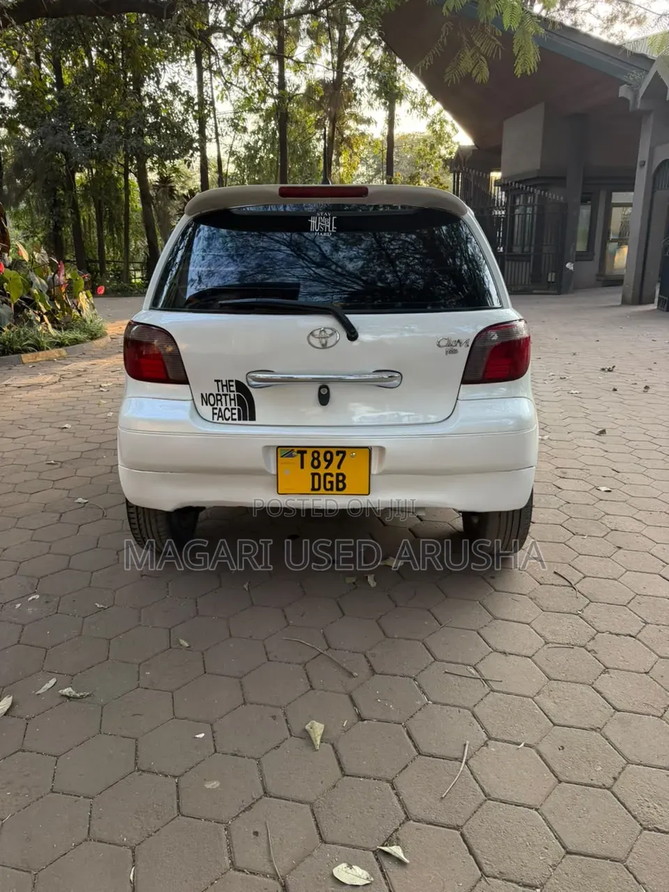 Toyota Vitz 2003 Silver