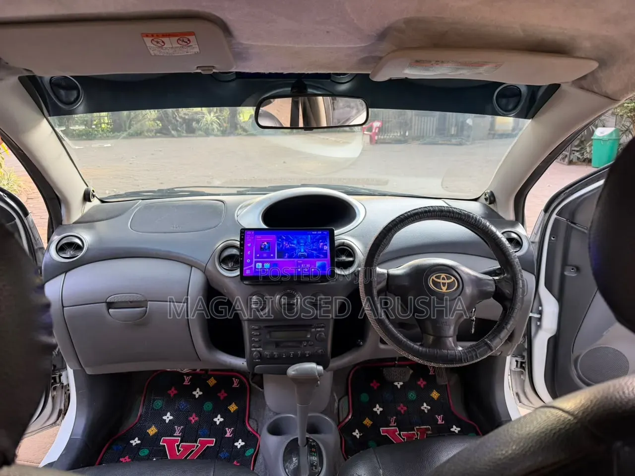 Toyota Vitz 2003 Silver
