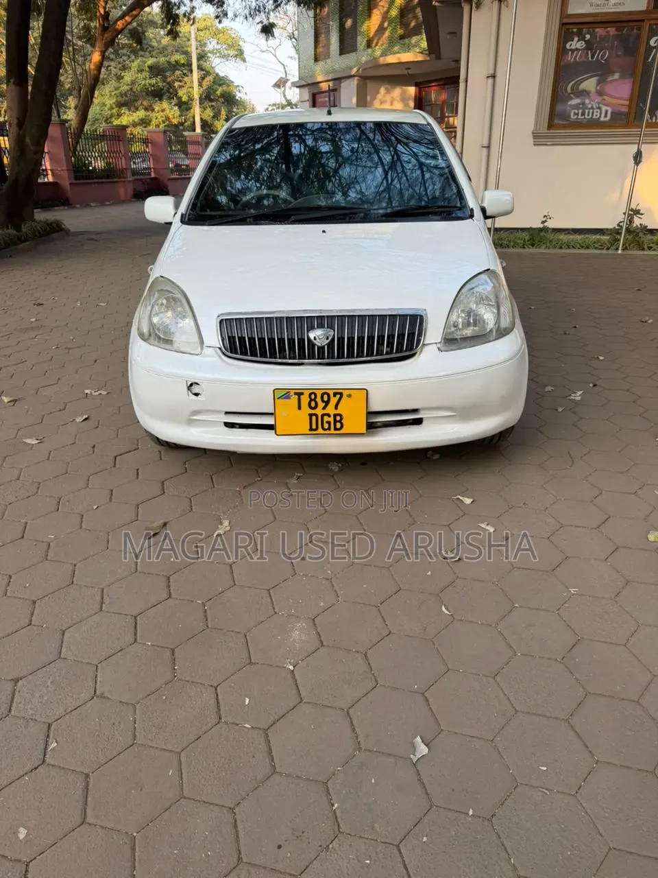 Toyota Vitz 2003 Silver