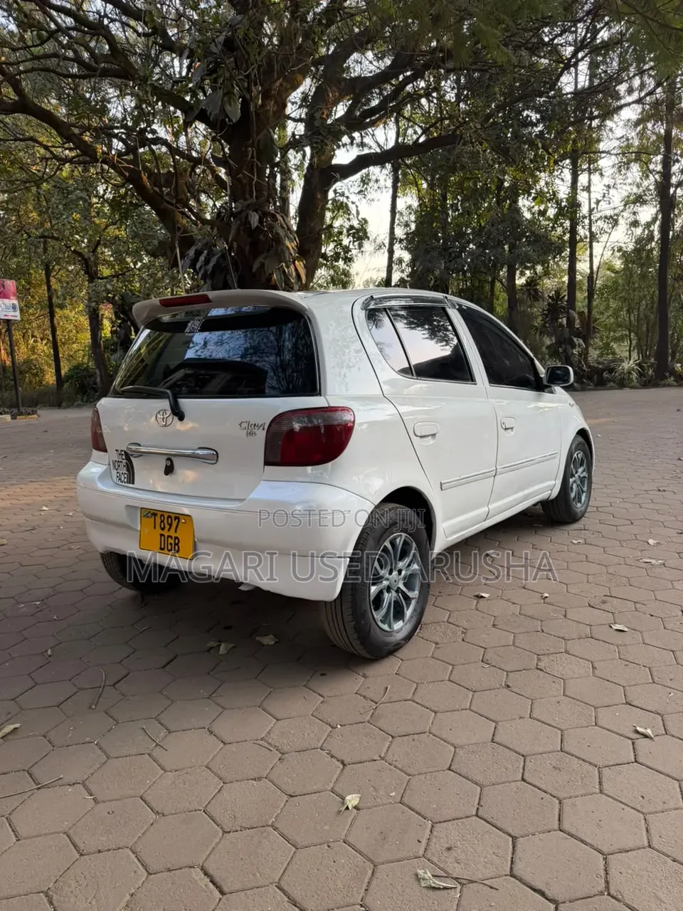 Toyota Vitz 2003 Silver
