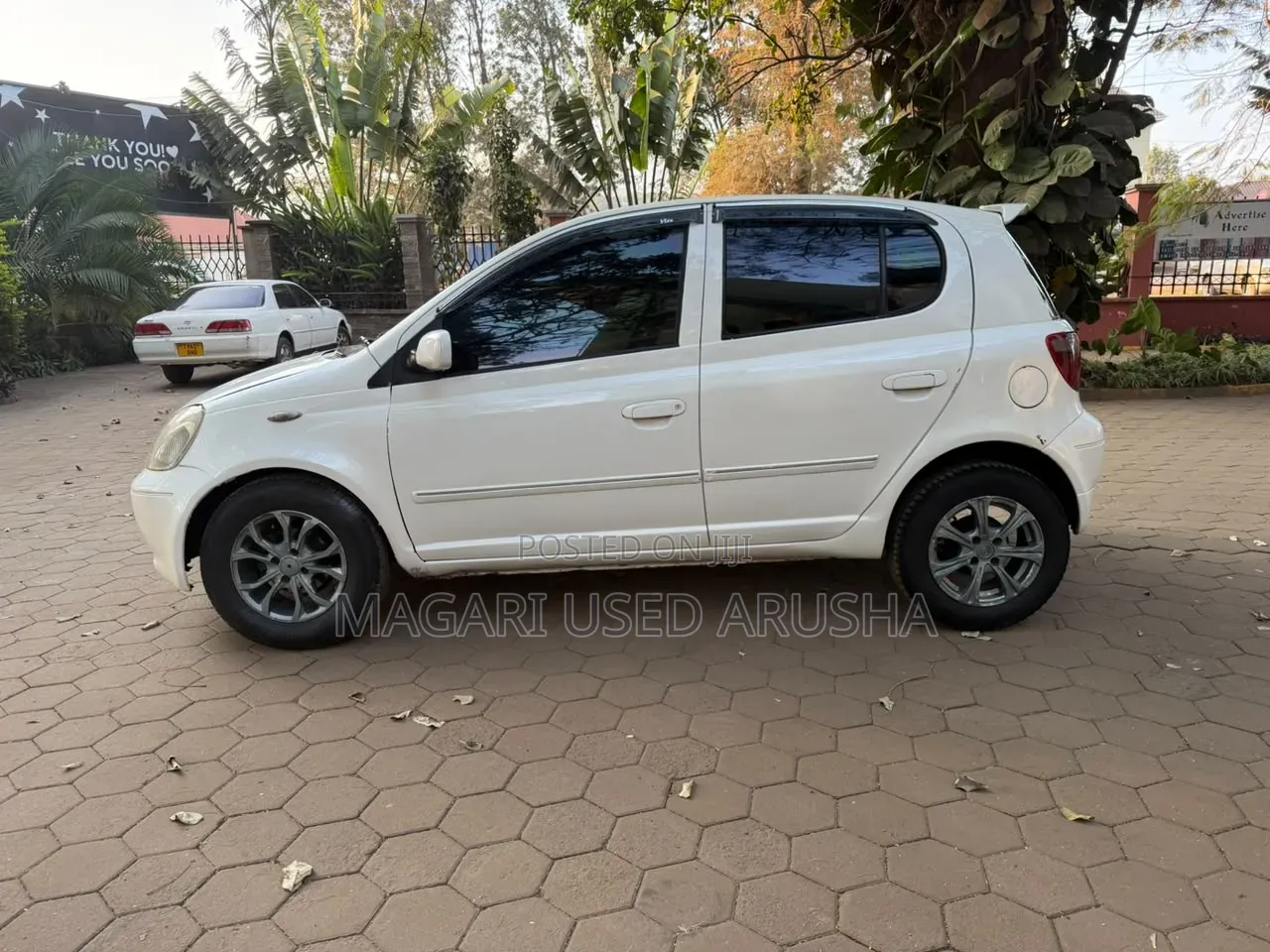 Toyota Vitz 2003 Silver