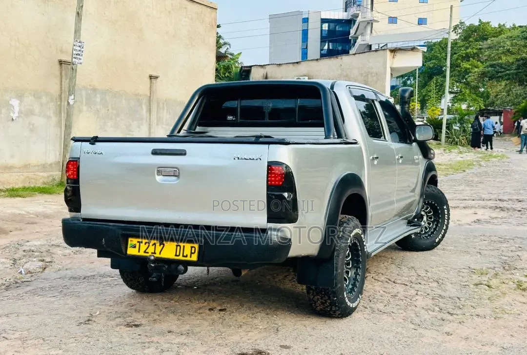 Toyota Hilux 2018 Silver