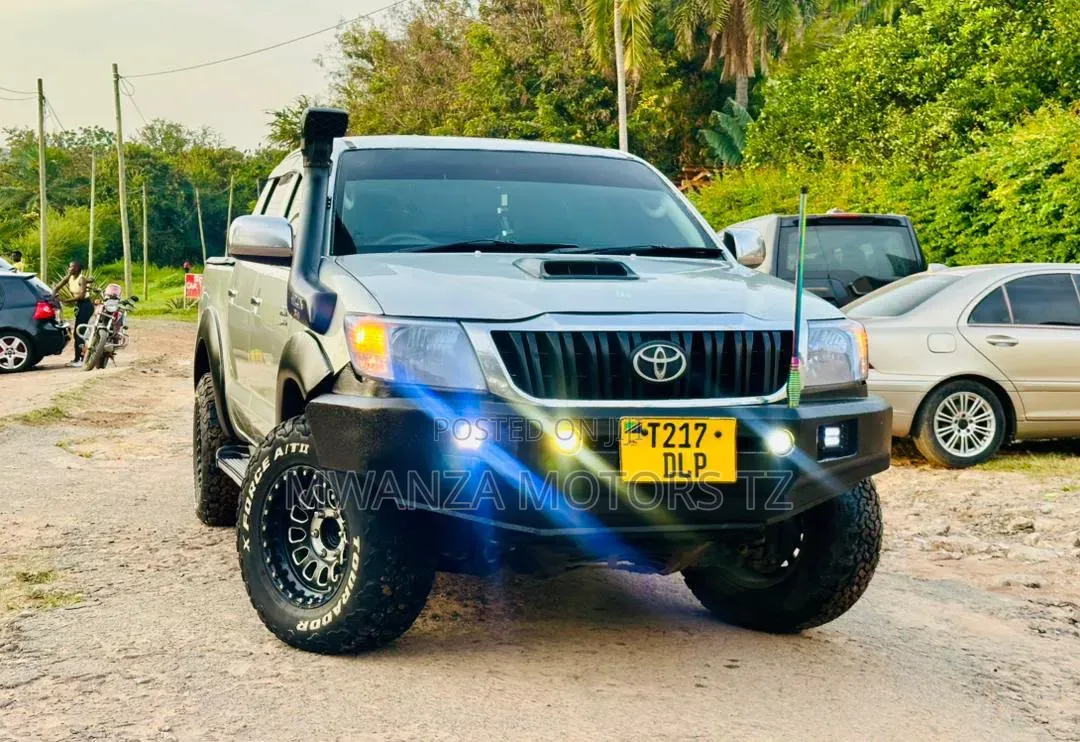 Toyota Hilux 2018 Silver