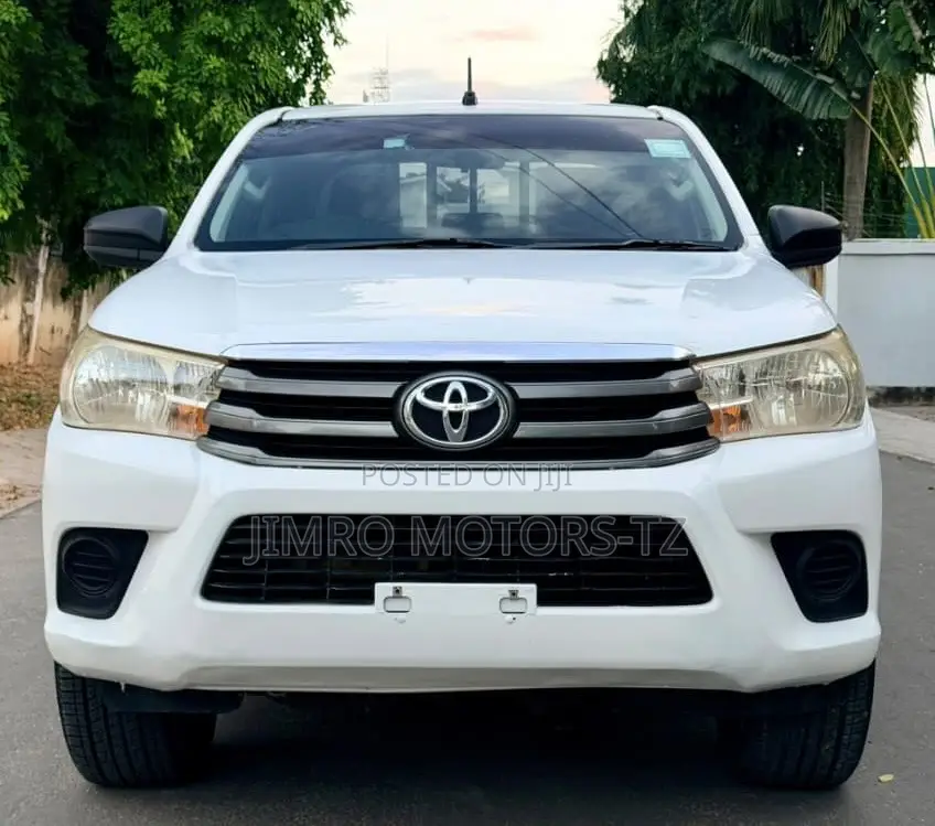 Toyota Hilux 2017 White