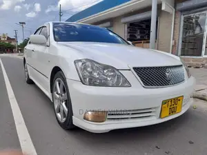 Toyota Crown 2005 White