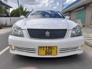 Toyota Crown 2005 White