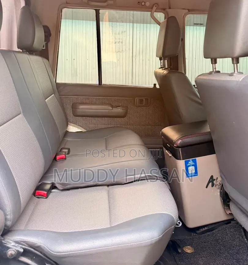 Toyota Land Cruiser 2016 White