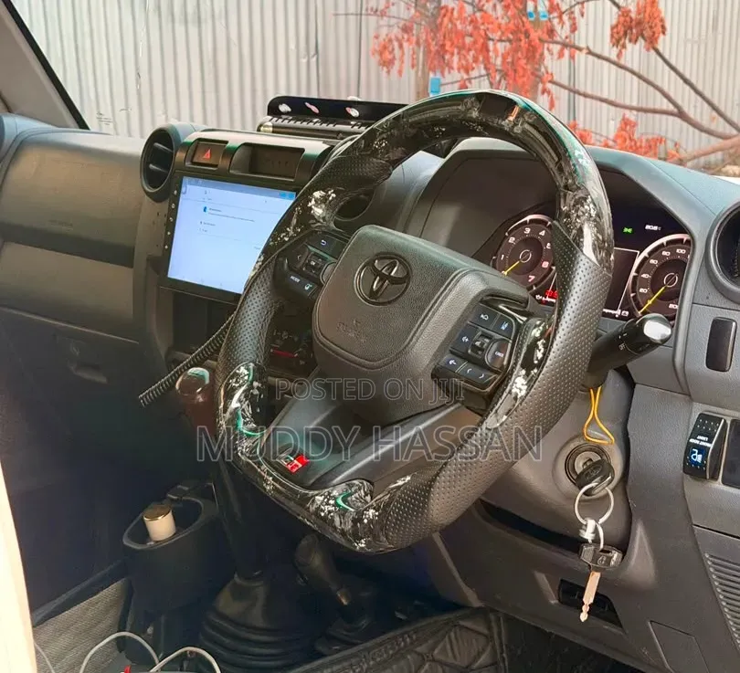 Toyota Land Cruiser 2016 White