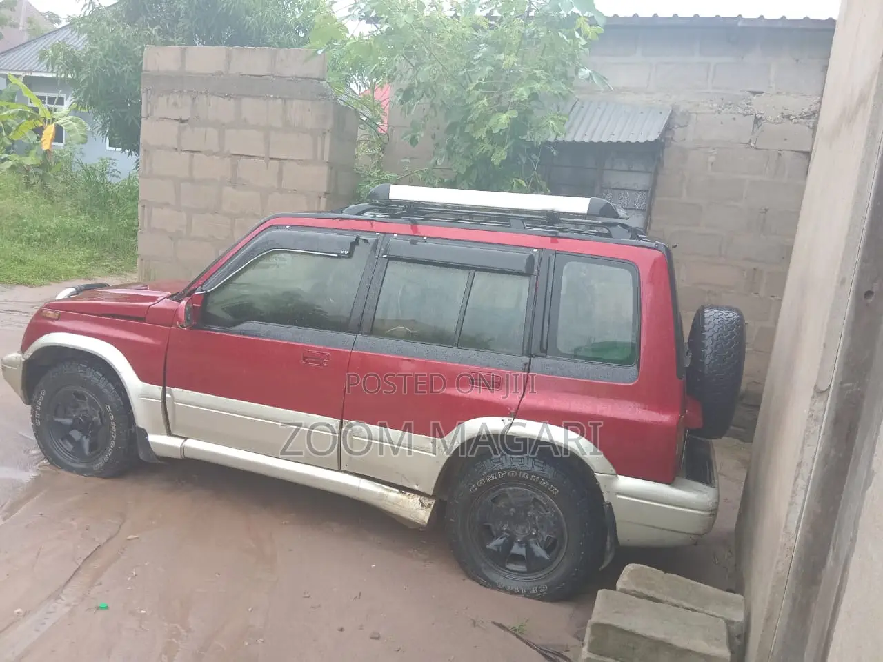 Suzuki Escudo 1999 Red