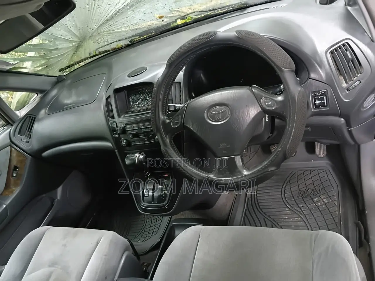 Suzuki Escudo 1999 Red