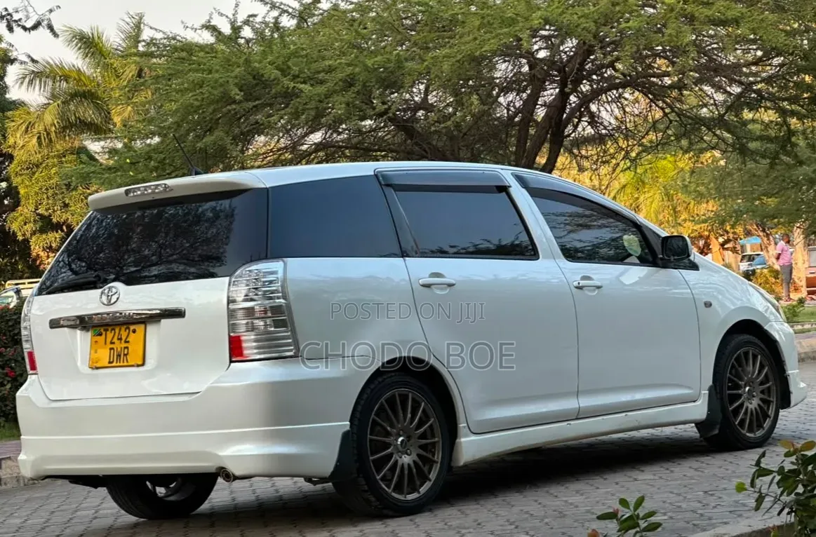 Toyota Wish 2006 Pearl