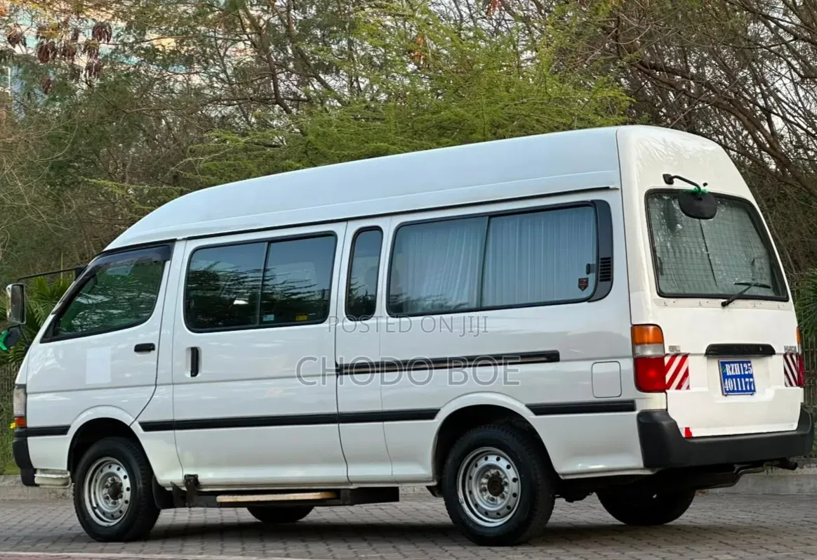 Toyota HiAce 2003 White