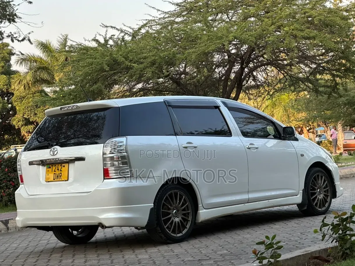 Toyota Wish 2006 White