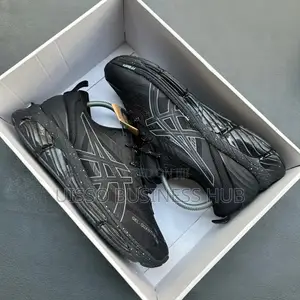 Sneakers Peace 4