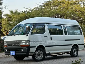 Toyota HiAce 2003 White