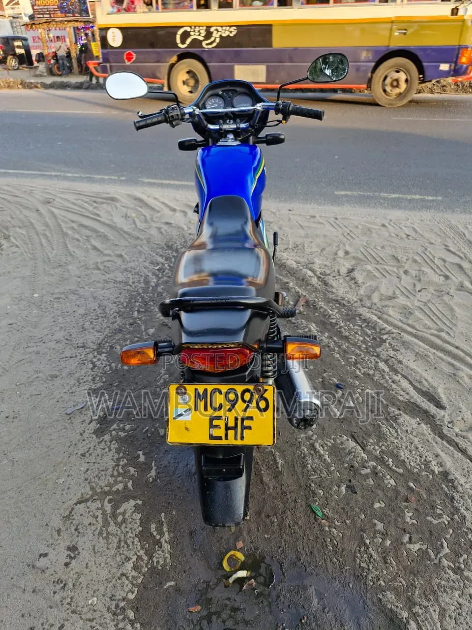 Honda CB 2025 Blue