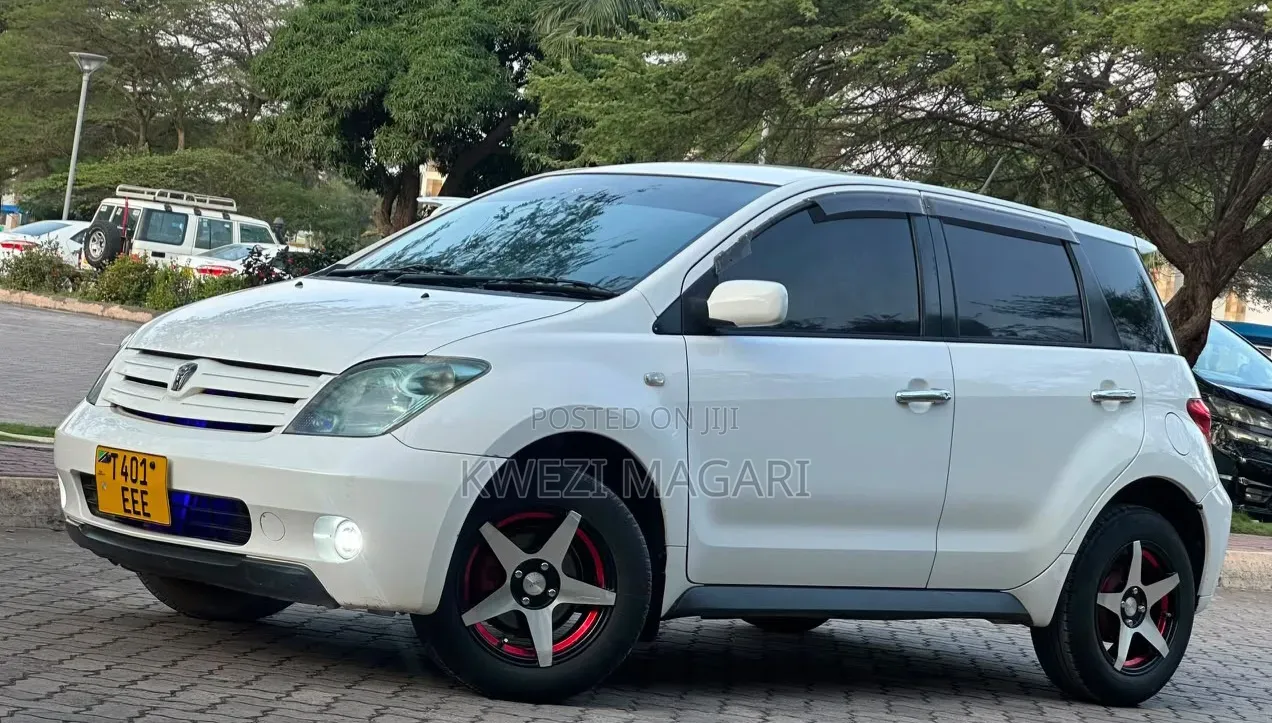 Toyota IST 2005 White