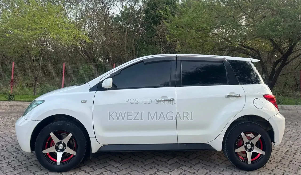 Toyota IST 2005 White