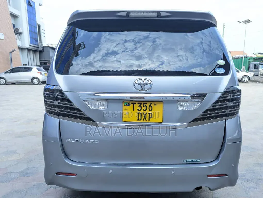 Toyota Alphard 2009 Silver