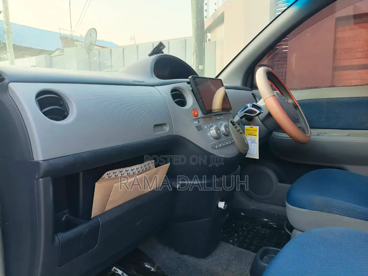 Toyota Sienta 2005 Silver