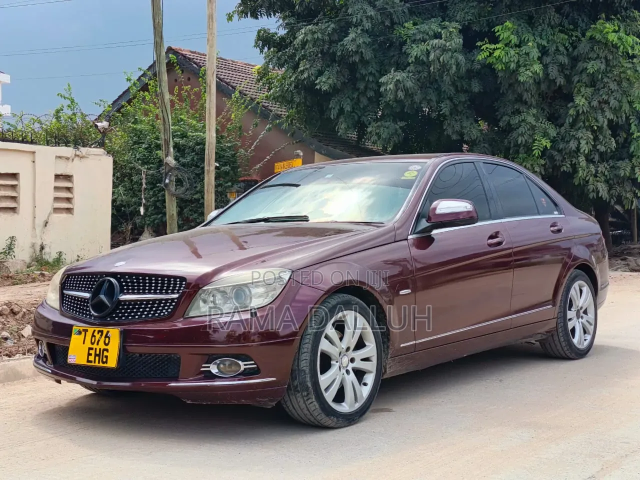 Mercedes-Benz C-Class 2008 Maroon