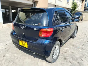 Toyota Vitz 2001 Blue