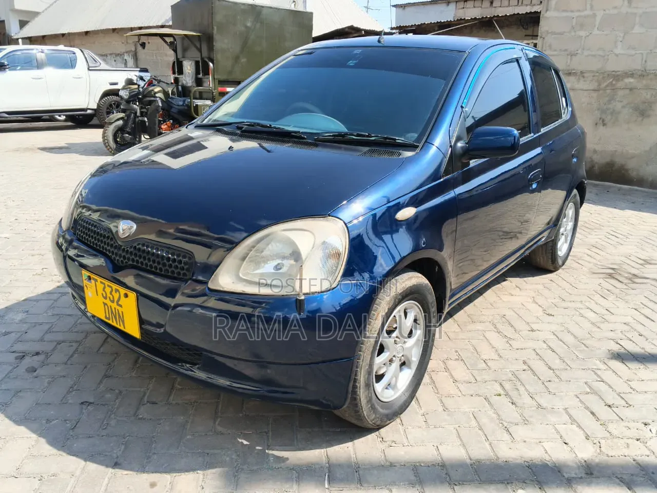 Toyota Vitz 2001 Blue