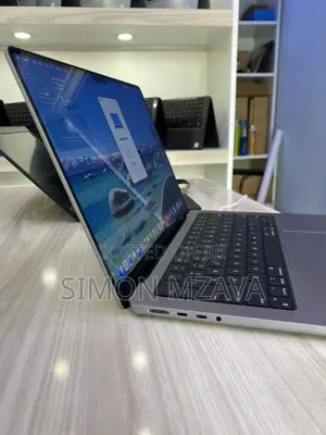 Laptop Apple MacBook Pro 2021 M1 16GB Apple M1 Pro SSD 512GB