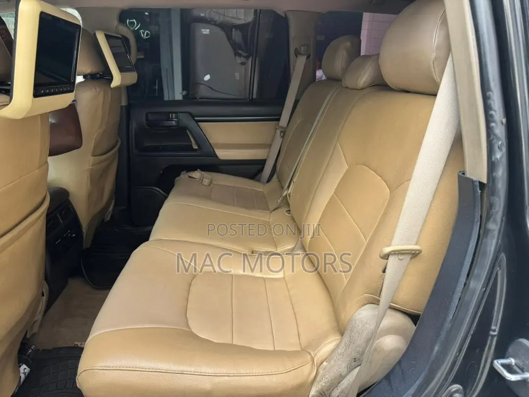 Toyota Land Cruiser 2022 Black