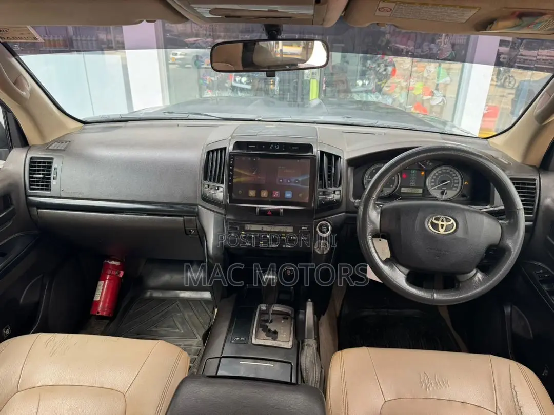 Toyota Land Cruiser 2022 Black