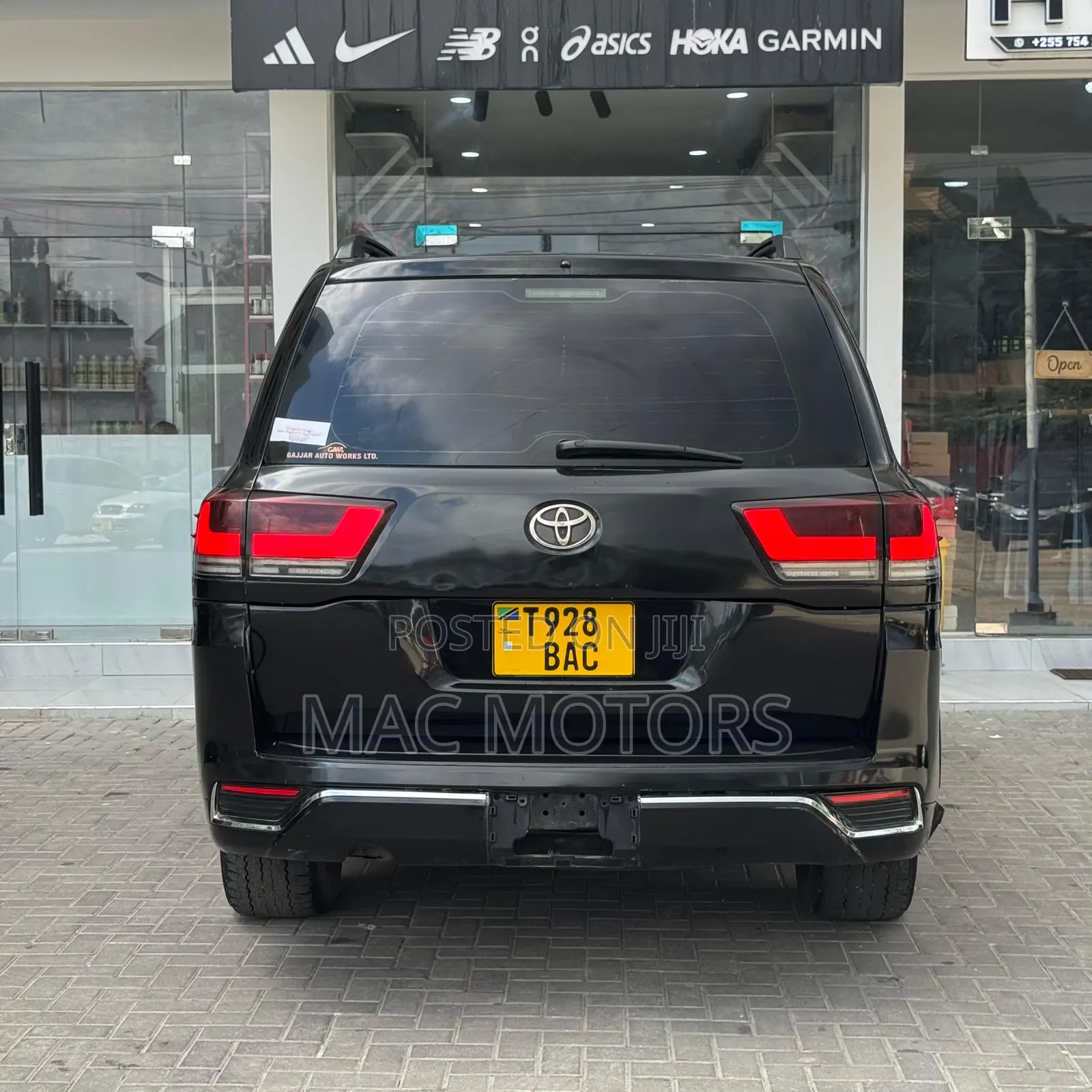 Toyota Land Cruiser 2022 Black