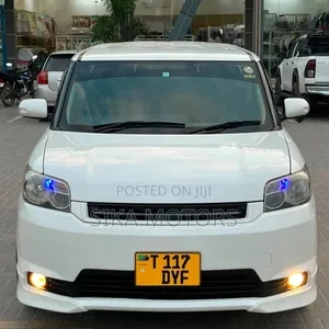 Toyota Corolla Rumion 2010 White