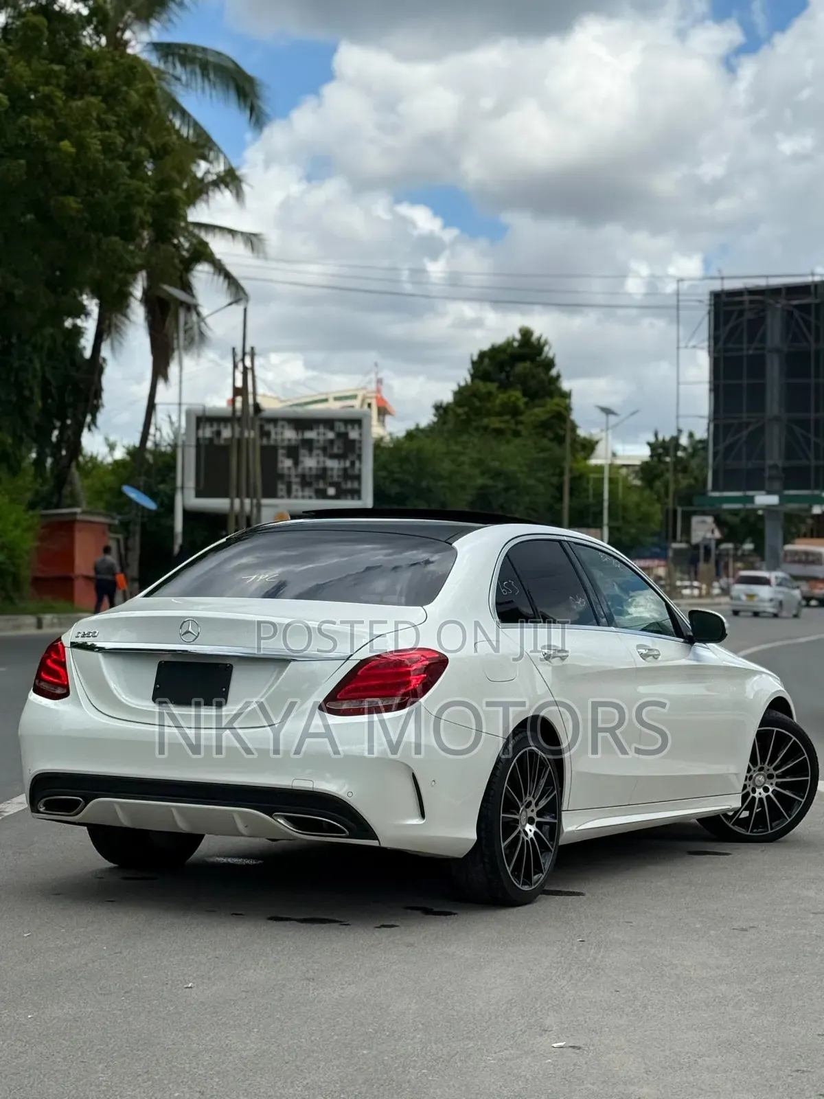 Mercedes-Benz C200 2015 Pearl