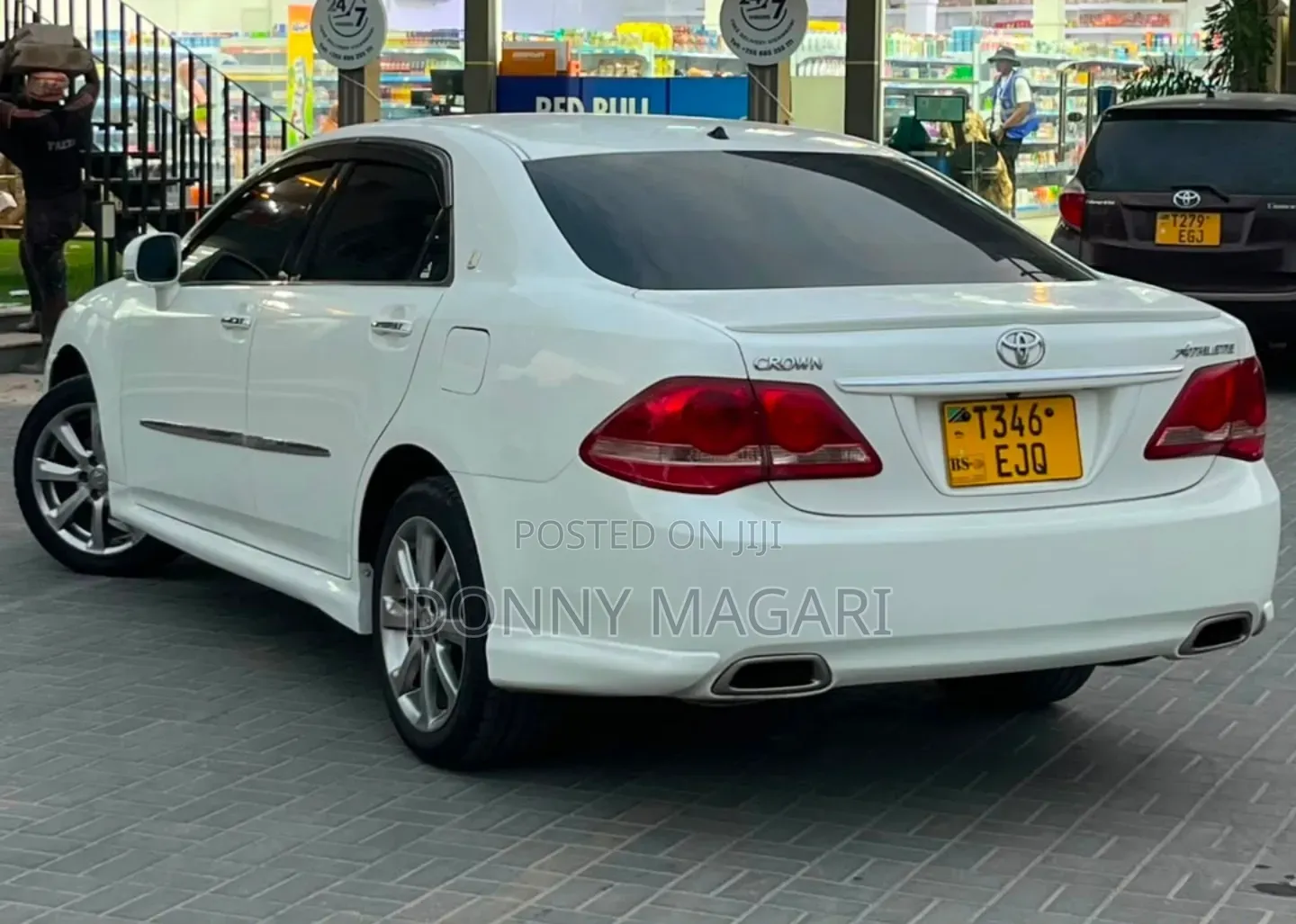 Toyota Crown 2010 White