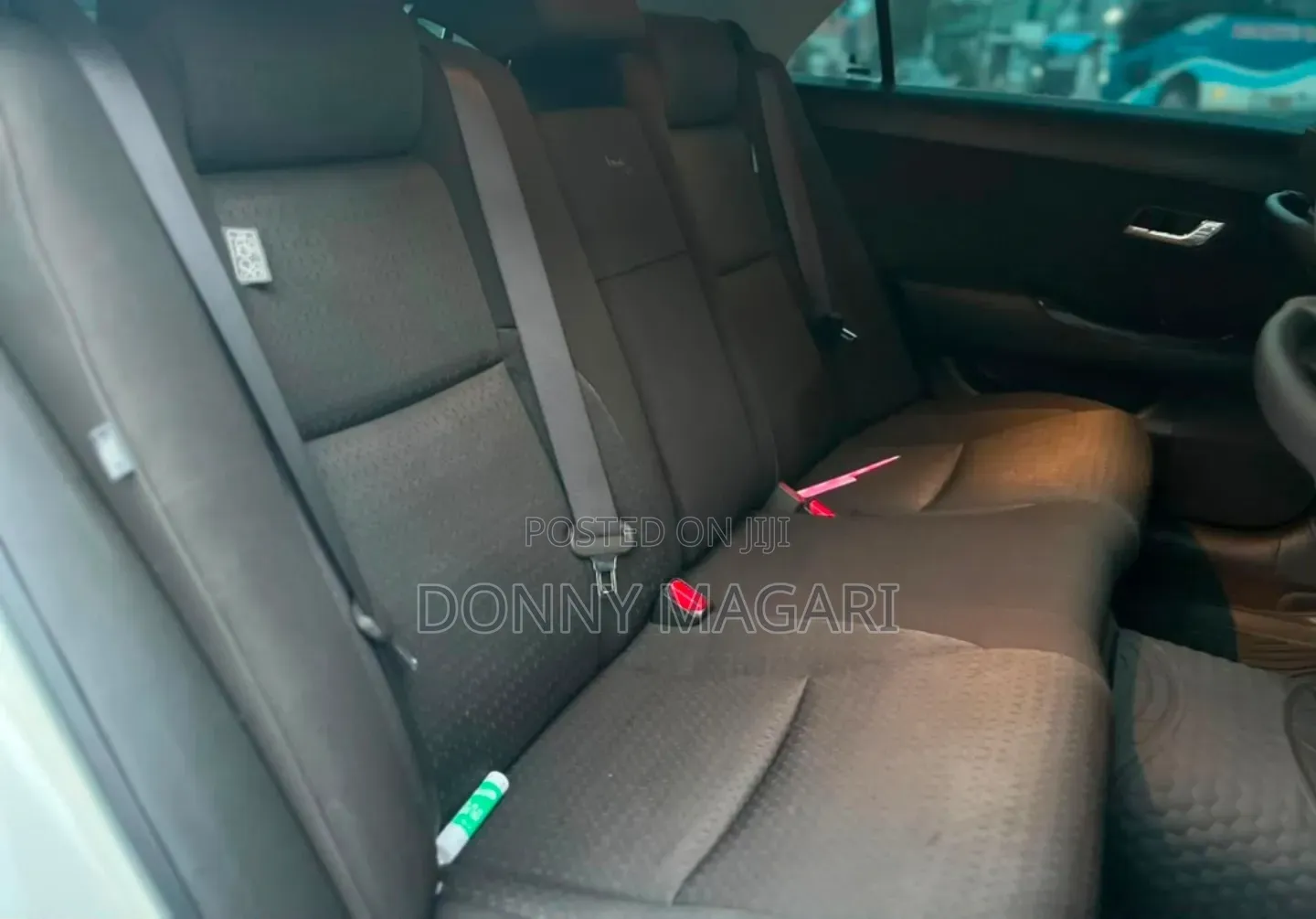 Toyota Crown 2010 White