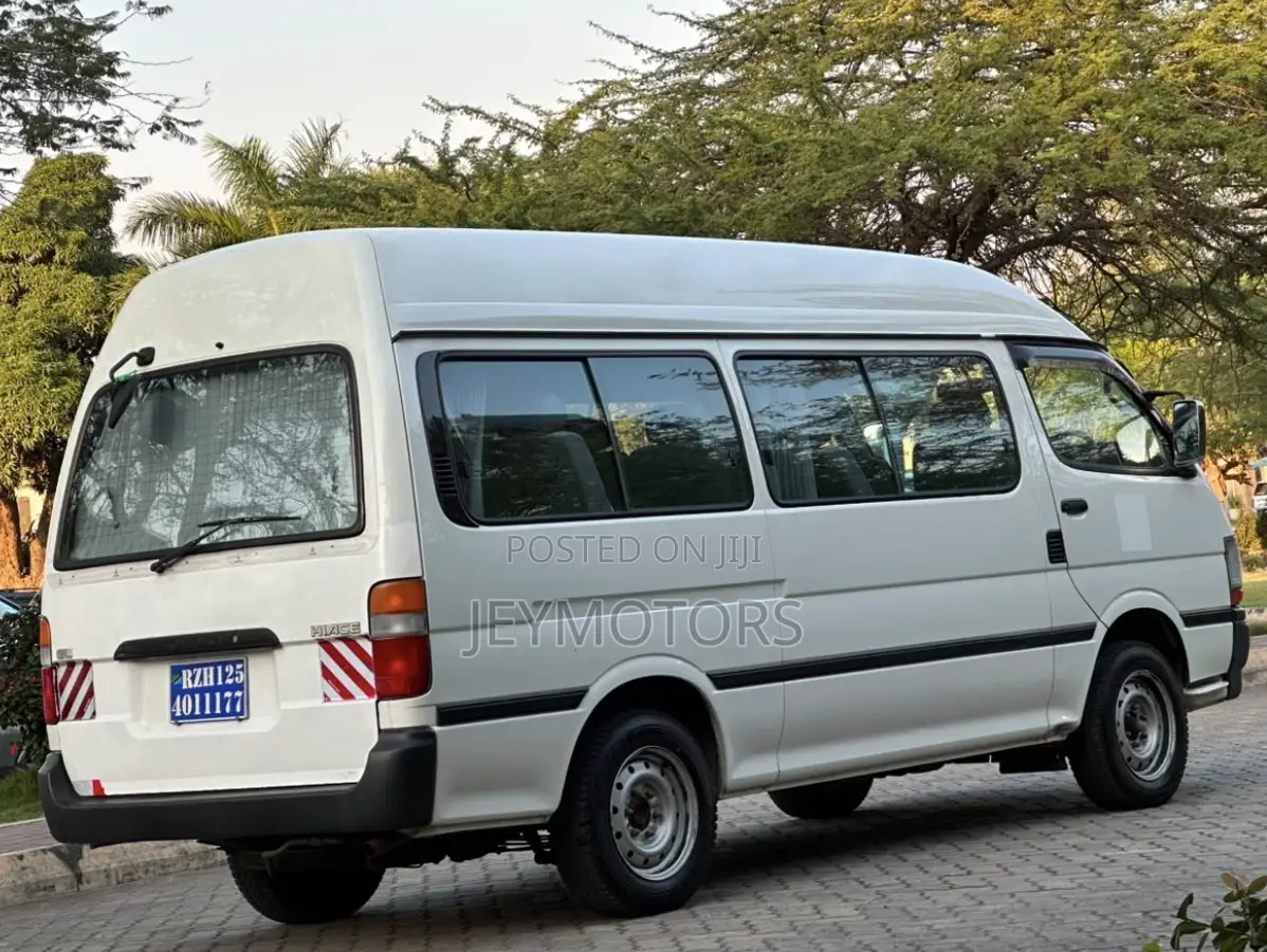 Toyota HiAce 2008 White