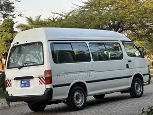 Toyota HiAce 2008 White