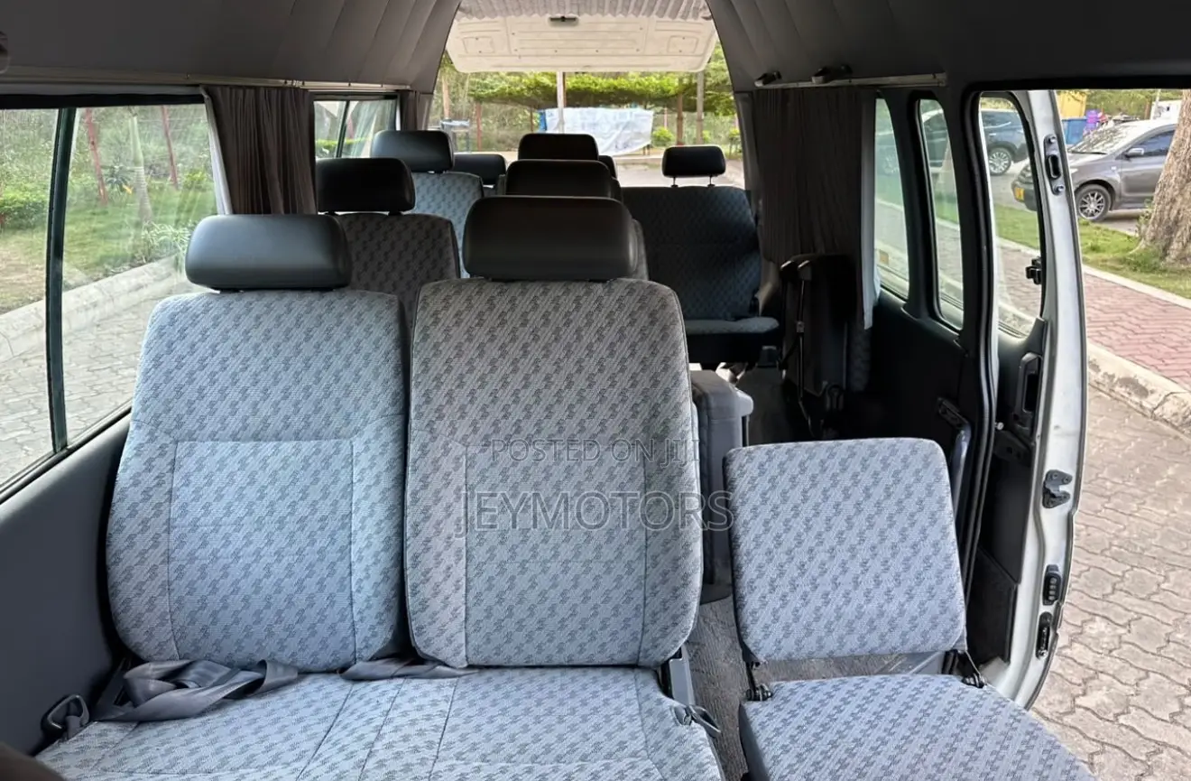 Toyota HiAce 2008 White