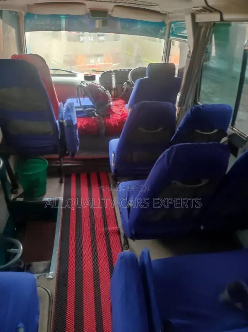 Toyota Coaster 2003