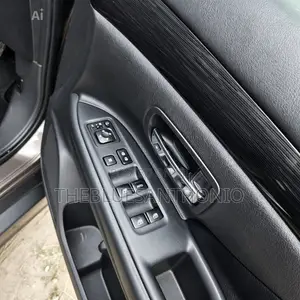 Mitsubishi Outlander 2016 Gray