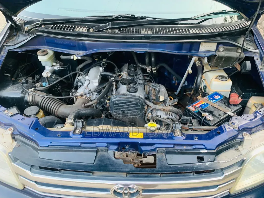 Toyota Noah 2002 Blue