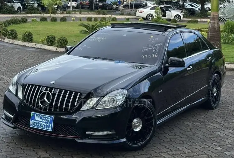 Mercedes-Benz E350 2012 Black