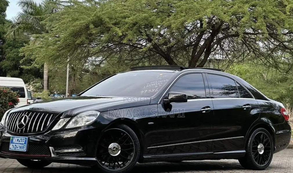 Mercedes-Benz E350 2012 Black