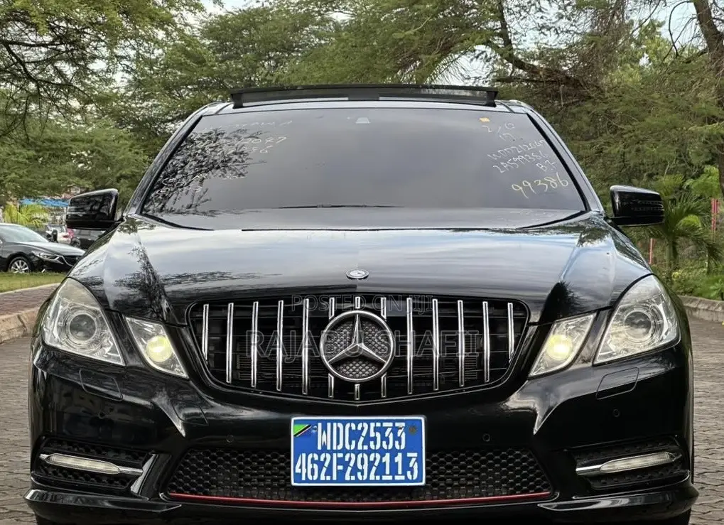 Mercedes-Benz E350 2012 Black