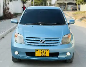 Toyota IST 2006