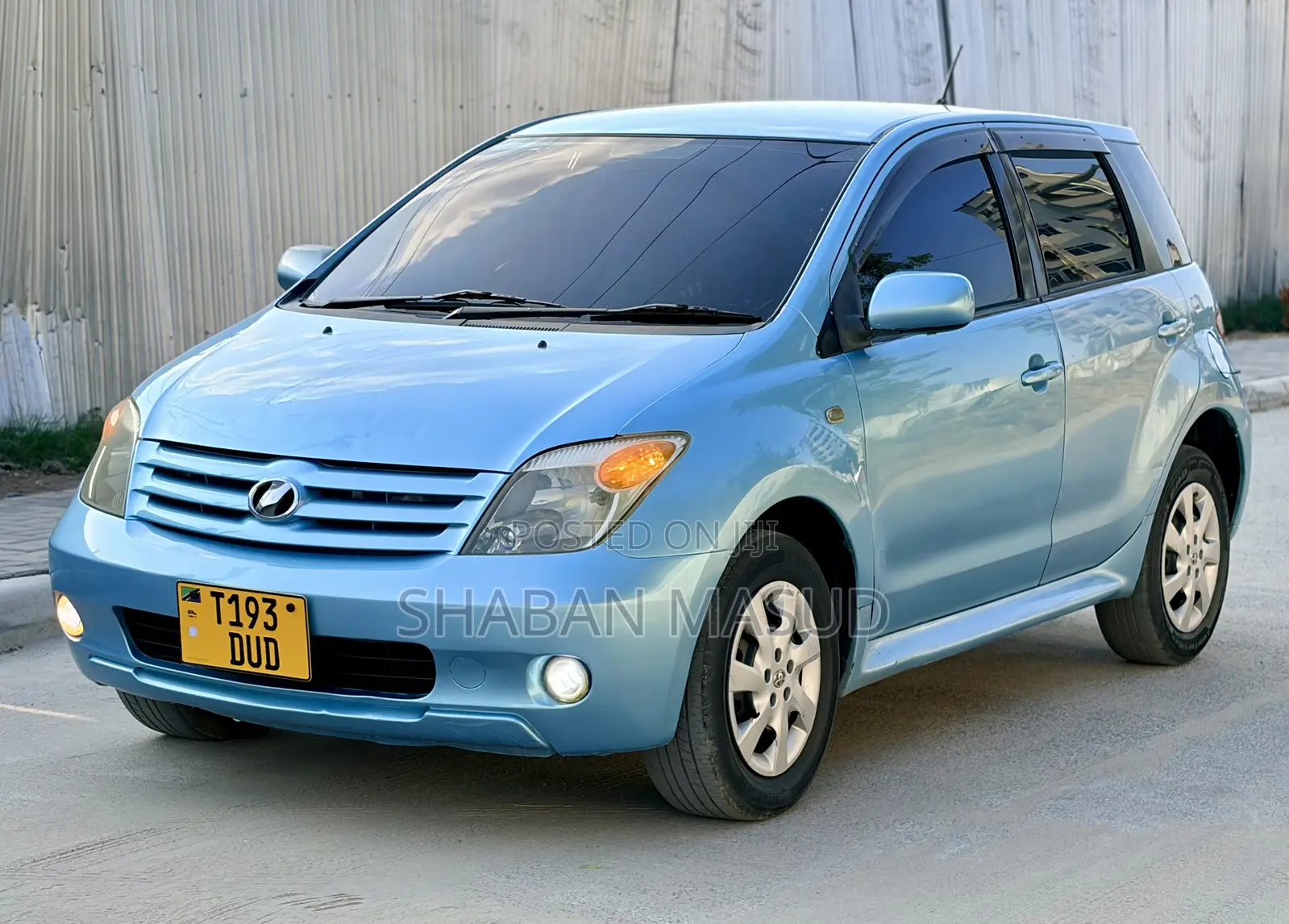 Toyota IST 2006