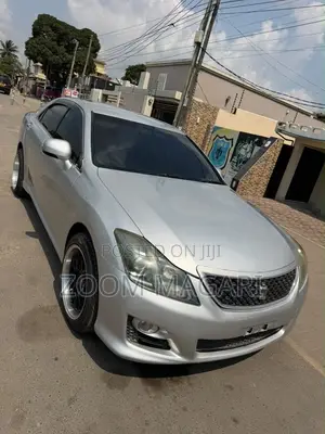 Toyota Crown 2011 Silver