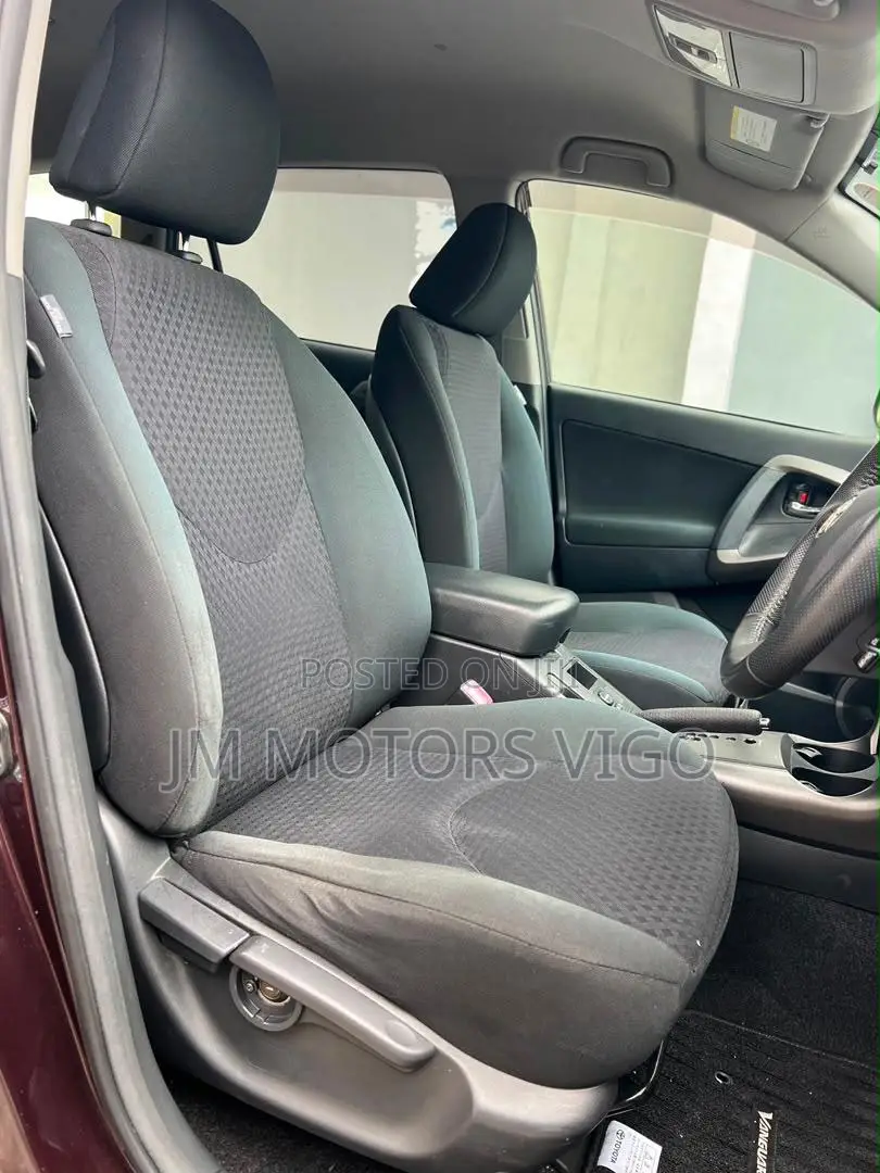 Toyota Vanguard 2011 Burgundy